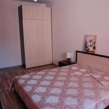 Апартамент Уют-2 Appartement *